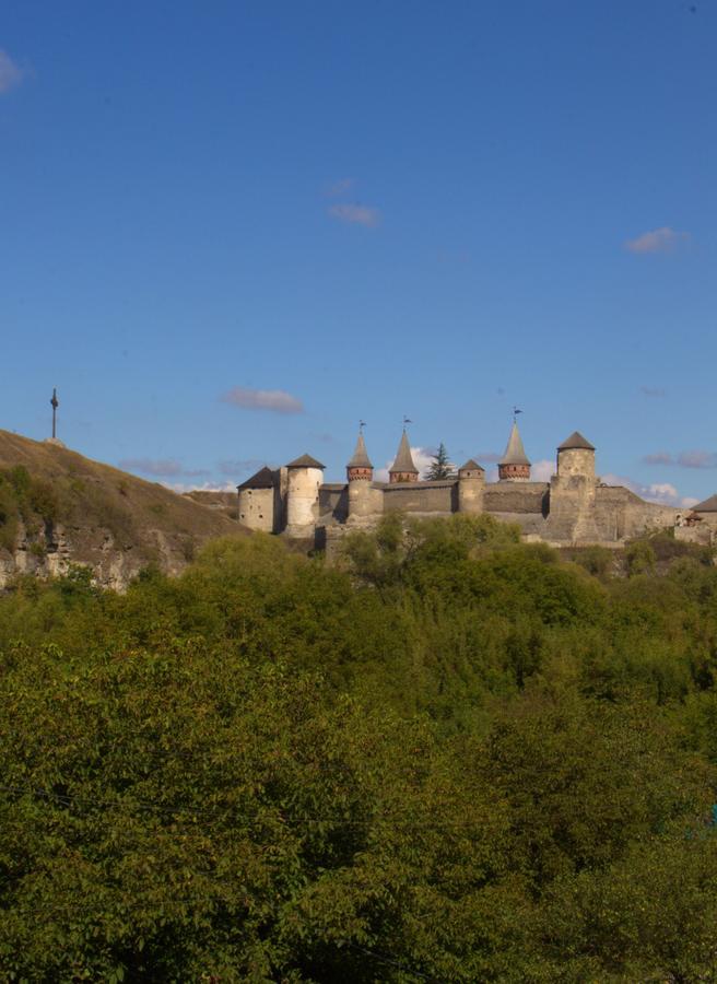 Smotrytska Vezha Hotel Kamianets-Podilskyi Exterior foto