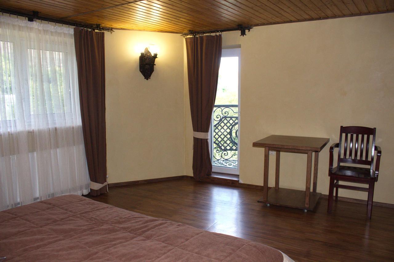 Smotrytska Vezha Hotel Kamianets-Podilskyi Exterior foto