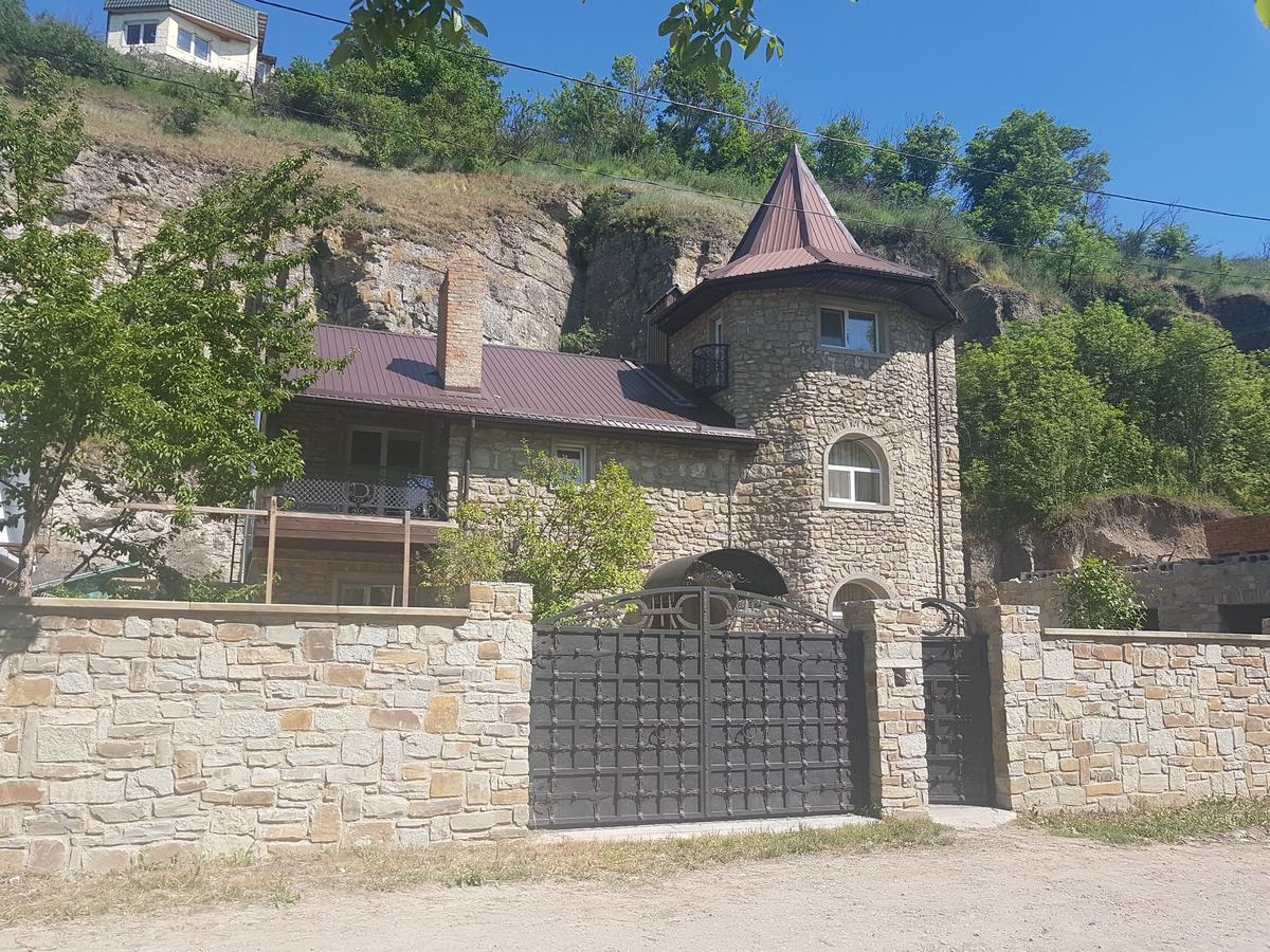 Smotrytska Vezha Hotel Kamianets-Podilskyi Exterior foto